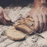 conoces-la-historia-del-envenenamiendo-conocido-como-el-envenenamiento-del-pan-maldito-1920.jpg
